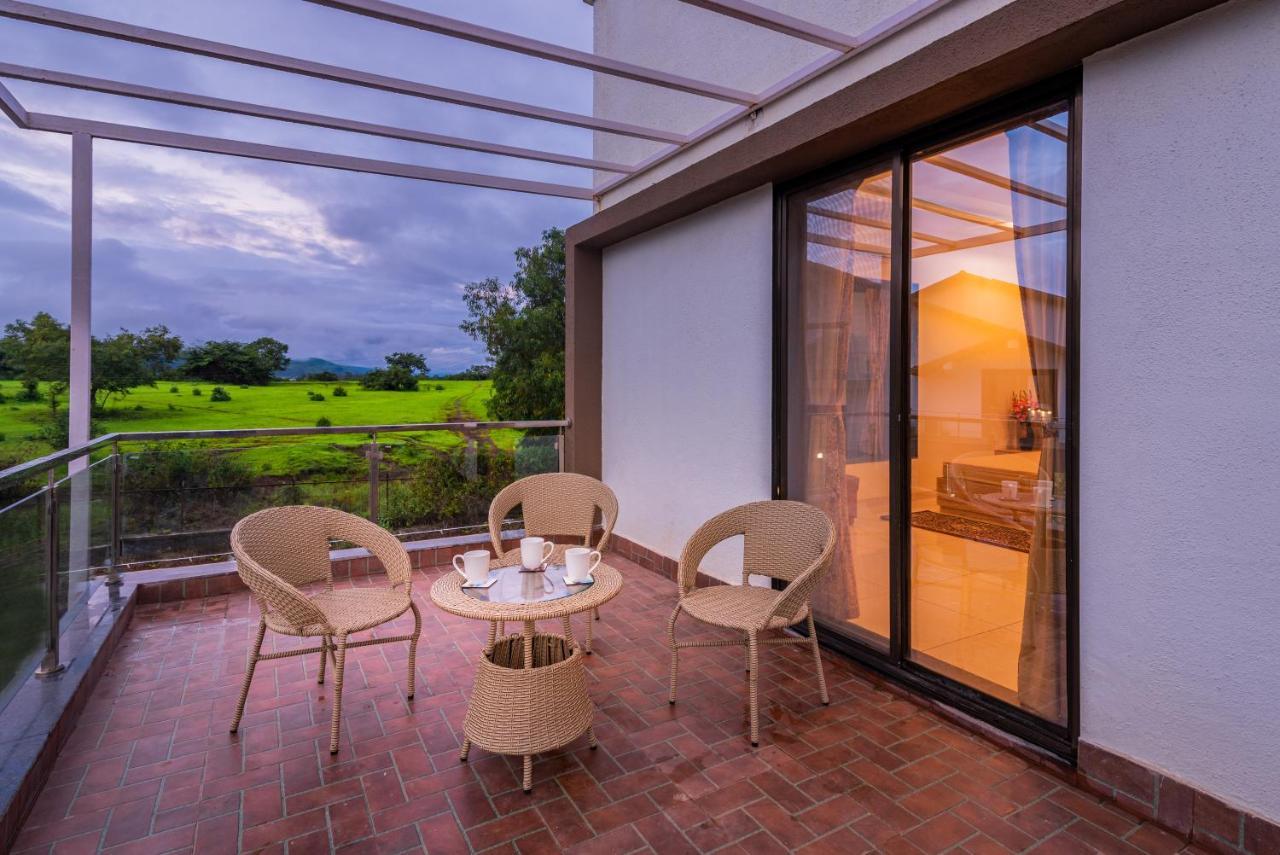 Saffronstays Aster, Plunge Pool Villa With Garden, Лонавала Экстерьер фото